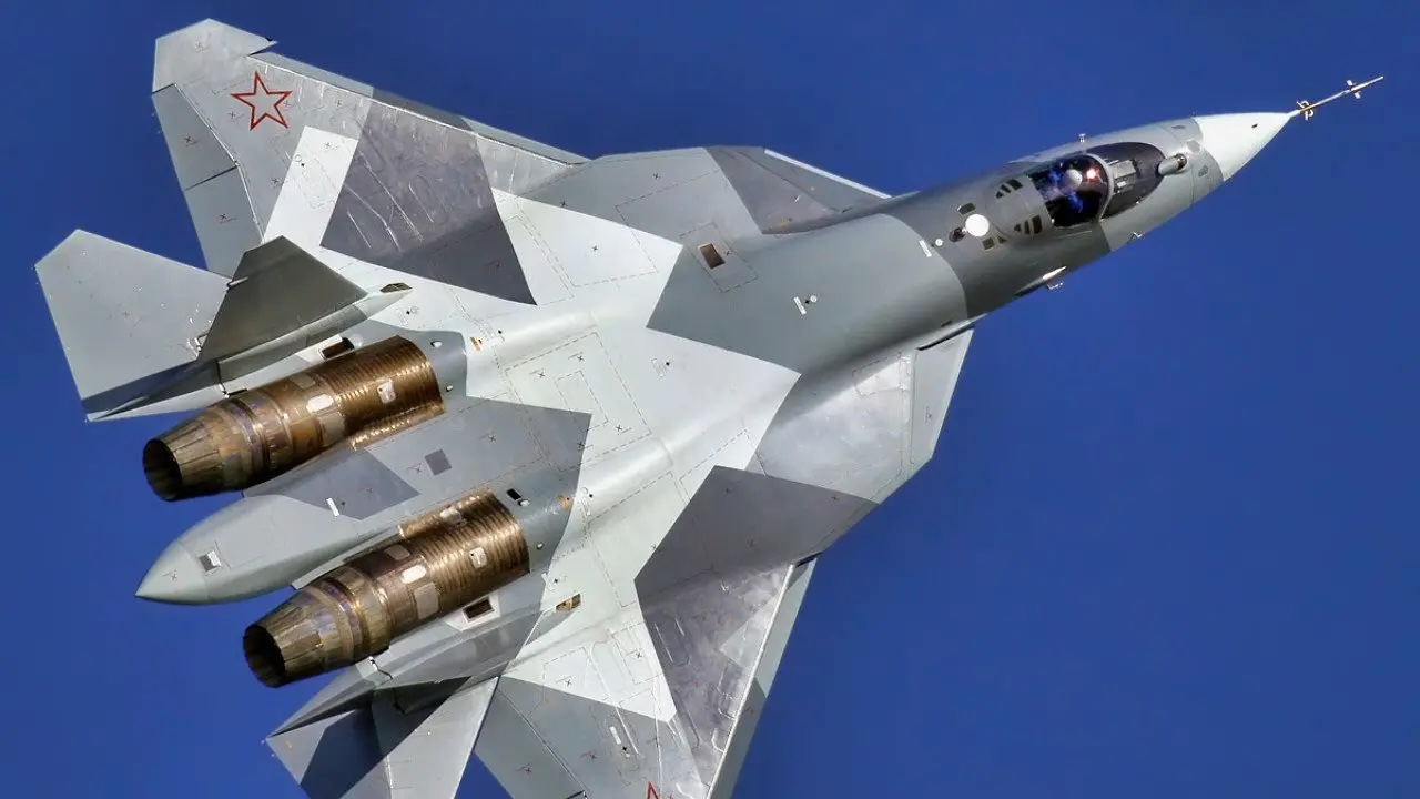 Su-57 is a trash can with rockets on the back